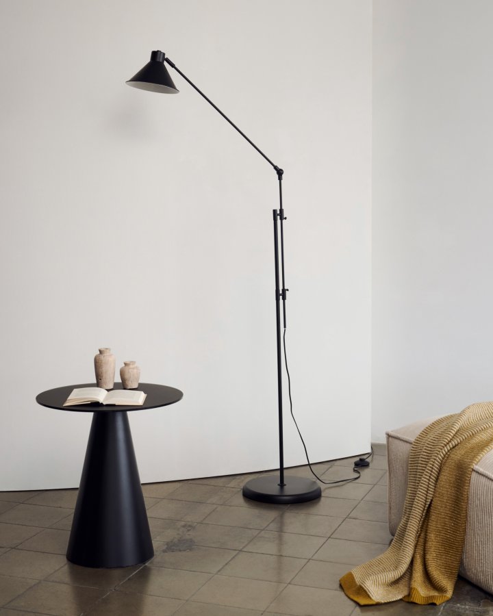 KAVE HOME Odine gulvlampe - sort metal
