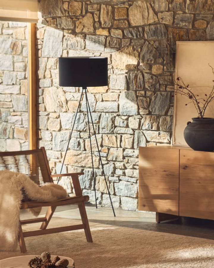 KAVE HOME Ikia gulvlampe - sort bomuld/polyester og sort metal