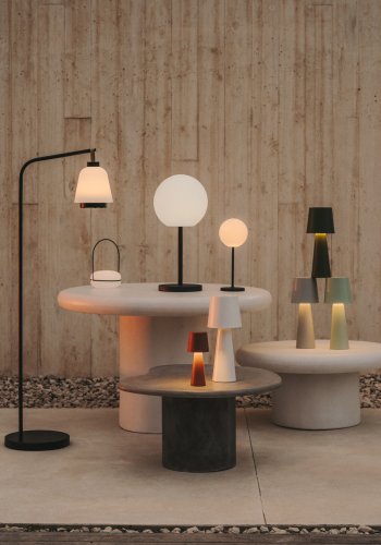 KAVE HOME Dinesh bordlampe, ledningsfri - sort stl og hvidt polyethylen ( 30)