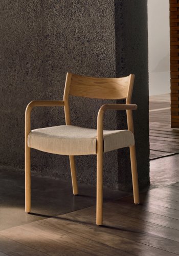 KAVE HOME Falconera stol med aftageligt betrk i massivt egetr med naturlig finish FSC Mix Credi