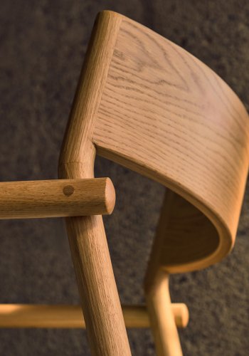 KAVE HOME Falconera stol med aftageligt betrk i massivt egetr med naturlig finish FSC Mix Credi