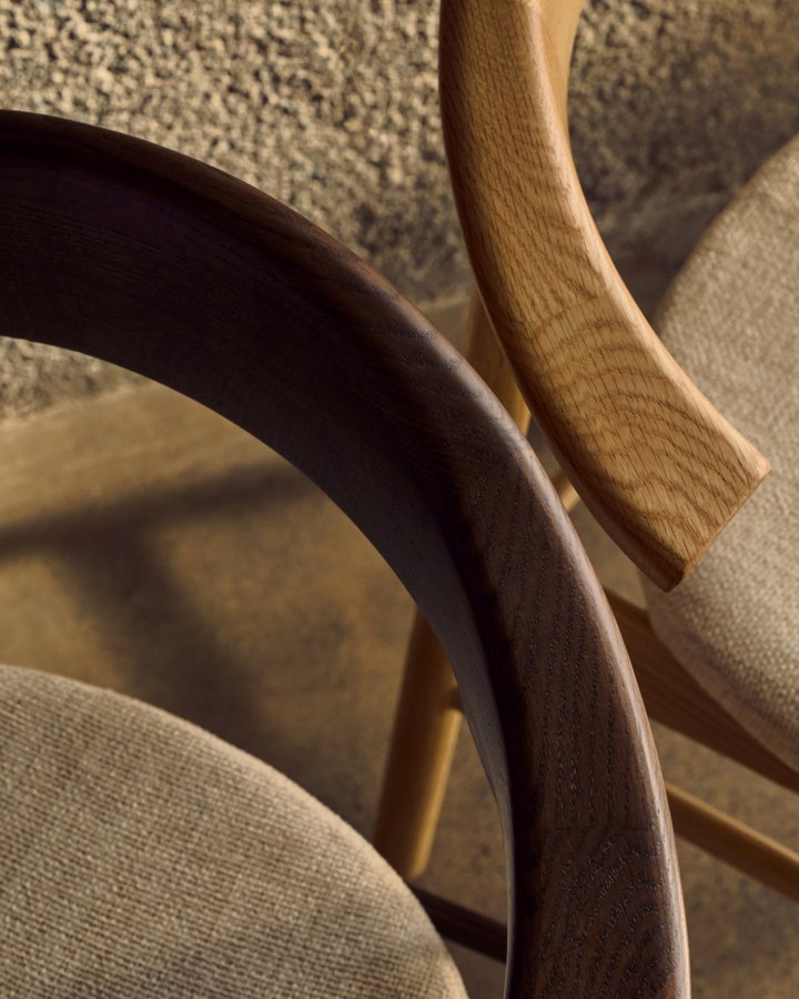 KAVE HOME Timons stol aftageligt betrk i beige chenille massivt egetr naturlig finish FSC Mix Credi