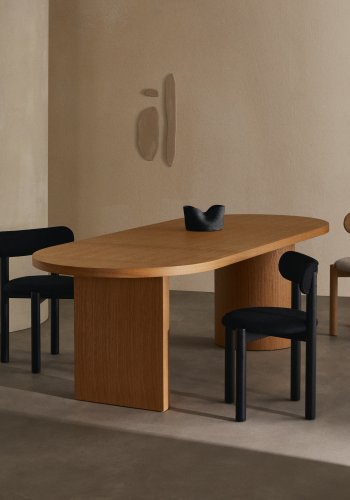 KAVE HOME Nealy bord med egefiner i naturlig finish, 200 x 100 cm