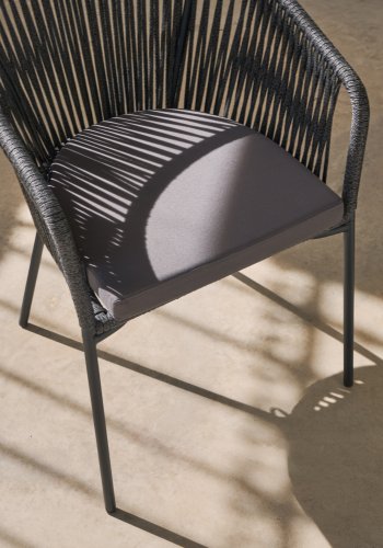 KAVE HOME Black Yanet havestol, m. armln og stofhynde - stl 