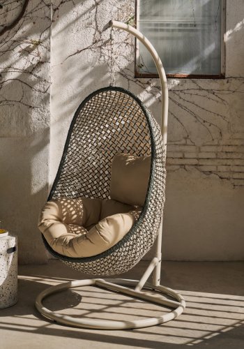 KAVE HOME Cira hngestol, m. hynder og stativ - polyester, multifarvet polyrattan og stl