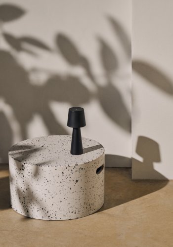 KAVE HOME rund Jenell havebord - hvid terrazzo cement (52)
