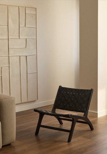 KAVE HOME Calixta loungestol, u. armln - sort hndflettet lder og sort mahognitr 