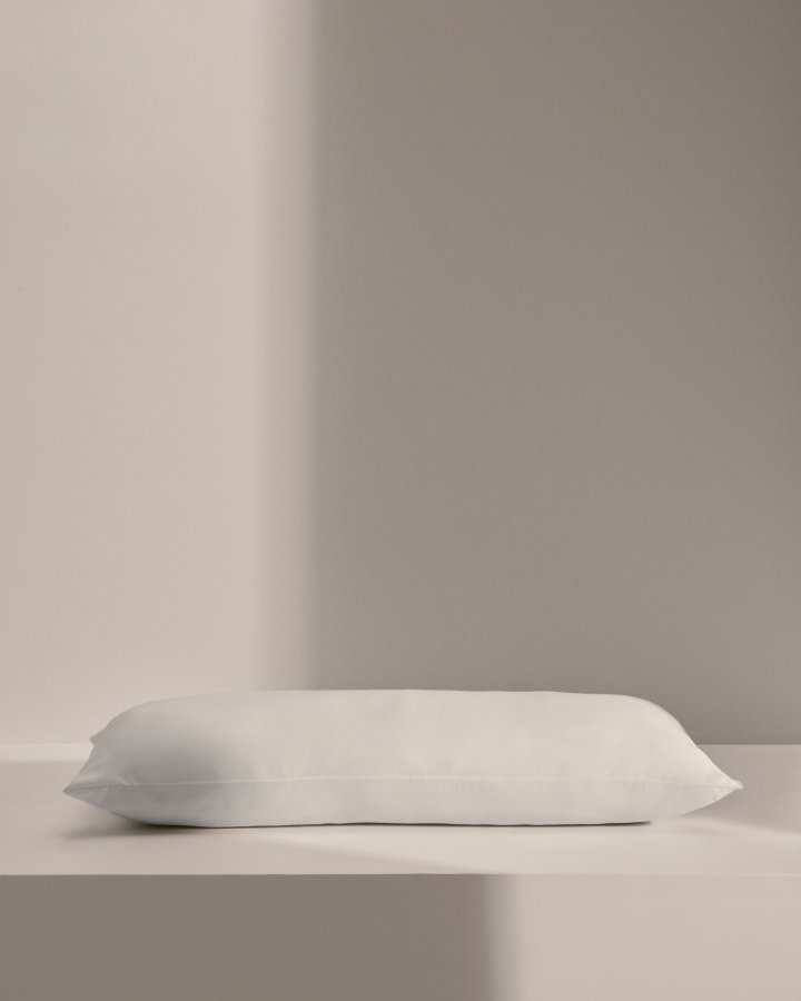 KAVE HOME Nyla mikrofiberpude 80 x 40 cm