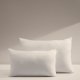 KAVE HOME Fluff fyldpude - hvid stof i genbrugsfibre og polyesterfiber (40x60)