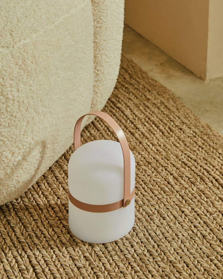 KAVE HOME Ridley mini LED bordlampe i pink polyethylen