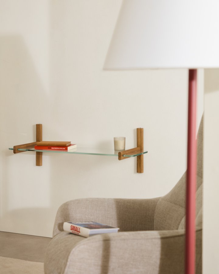 KAVE HOME Sitra modulhylde, 1 glashylde og FSC Mix Credit massivt egetr, 90 cm