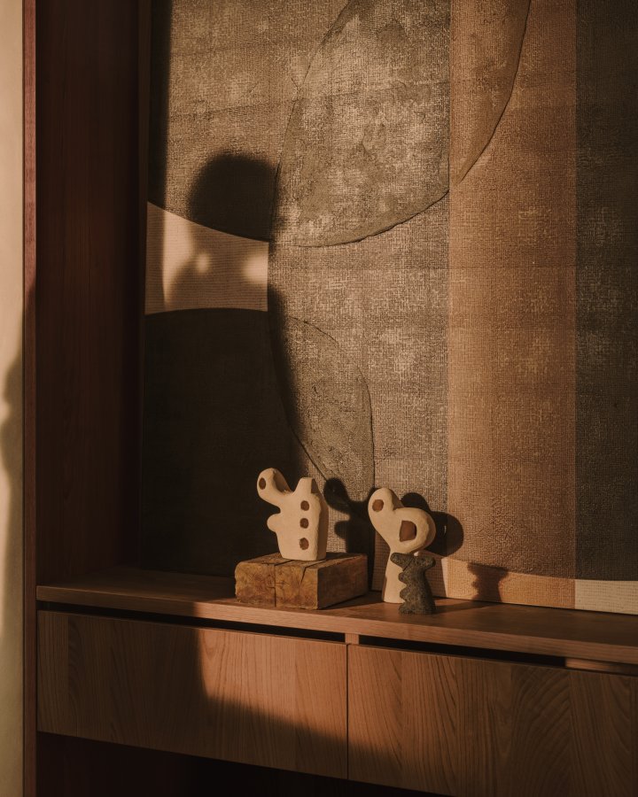 KAVE HOME Arif skulptur - beige og sort sten (st med 2)