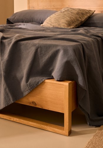 KAVE HOME Alguema sengeramme, m. sengegavl og lamelbund - natur egefiner (160x200)