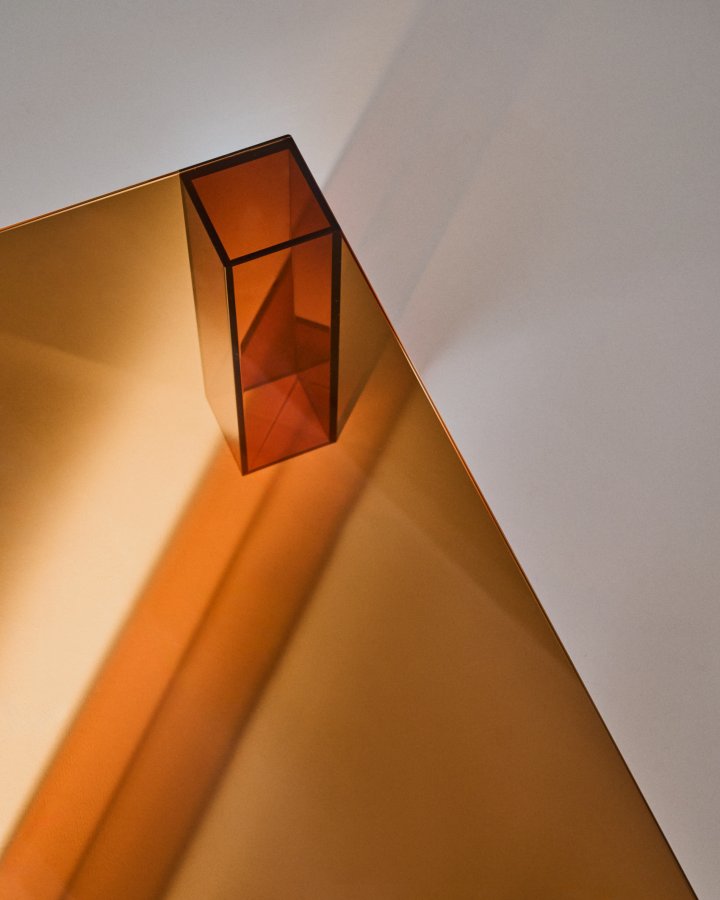 KAVE HOME Adularia sofabord, rektangulr - brun hrdet glas (140x60)