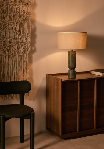 KAVE HOME Vex bordlampe i grn marmor med en gr hrskrm