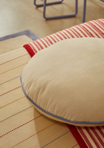 KAVE HOME Saya hvid og bl, rund bomuldspude, 40 cm