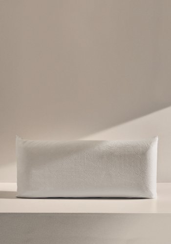 KAVE HOME Sasa viskoelastisk pude 33 x 80 cm