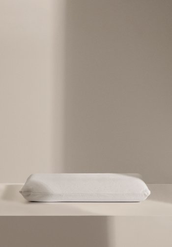 KAVE HOME Sasa viskoelastisk pude 33 x 70 cm