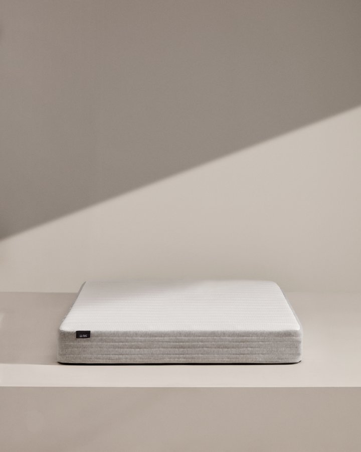 KAVE HOME Yoko skummadras 135 x 190 cm