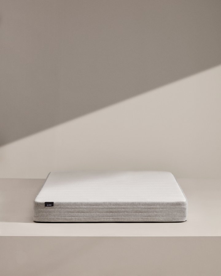 KAVE HOME Yoko skummadras 140 x 190 cm