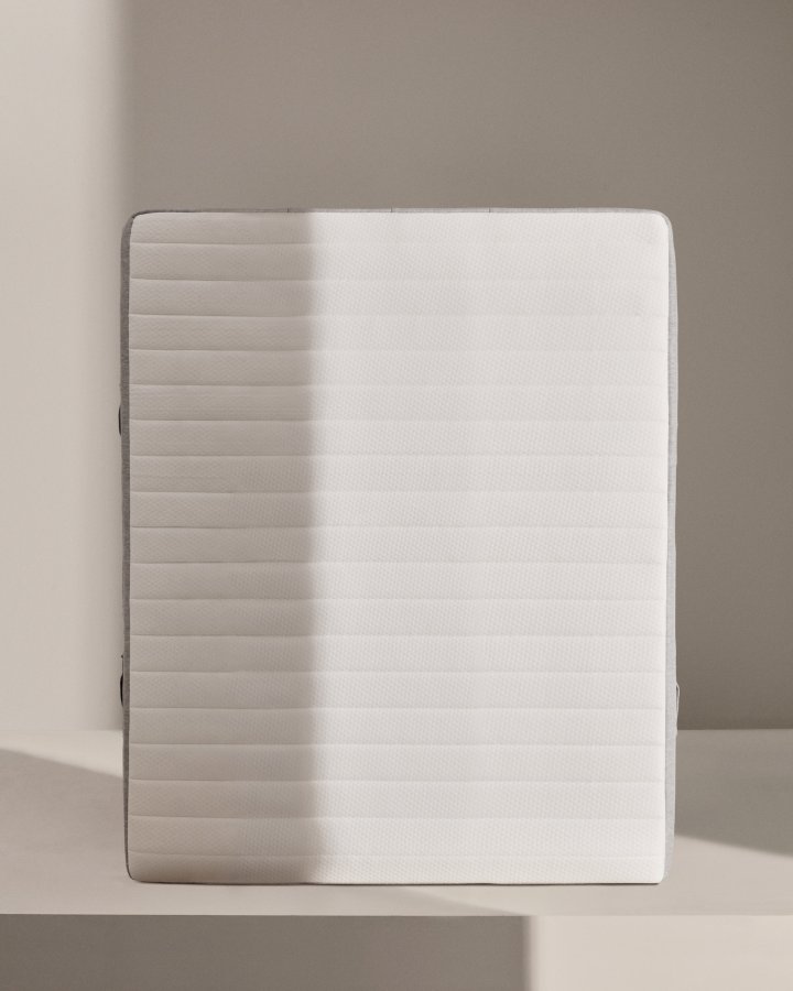 KAVE HOME Yoko skummadras 140 x 190 cm