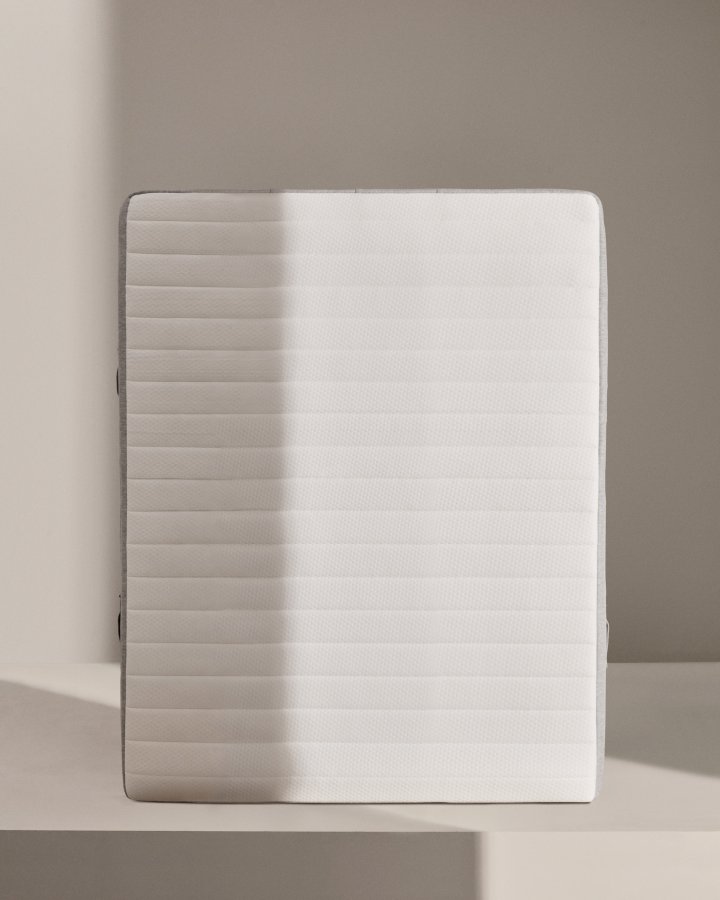 KAVE HOME Yoko skummadras 135 x 190 cm