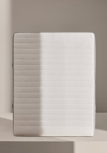 KAVE HOME Juno madras med pocketfjedre 135 x 190 cm