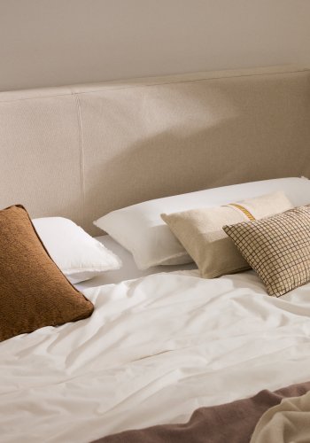 KAVE HOME Blok sengeramme, m. sengegavl, aftageligt betrk, u. madras, u. bund - ecru stof (180x200)