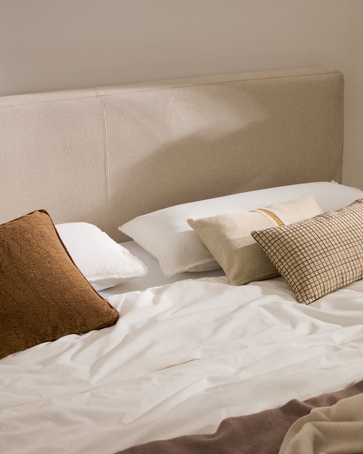 KAVE HOME Blok sengeramme, m. sengegavl, aftageligt betrk, u. madras, u. bund - ecru stof (180x200)