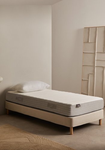 KAVE HOME Yoko skummadras 90 x 190 cm