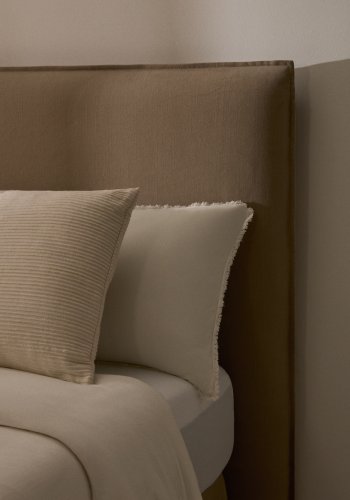 KAVE HOME Jaira seng med aftageligt linned og bomuldsbetrk i taupe til en 180 x 200 cm FSC Mix Credit
