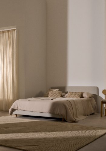 KAVE HOME Perle chenille Valma seng med aftageligt betrk og massiv bgetr ben til en 180 x 200 cm