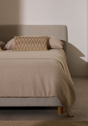  KAVE HOME Perle chenille Valma seng med aftageligt betrk og massiv bgetr ben til en 90 x 200 cm