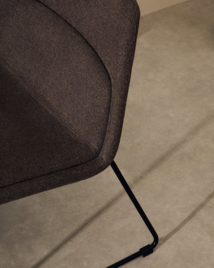  KAVE HOME Zahara brun lnestol og stl i sort finish, 100% FSC