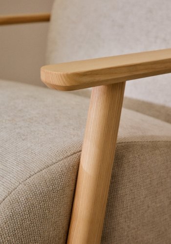 KAVE HOME Meghan lnestol i perle chenille og med massiv bgetr i naturlig finish FSC Mix Cr