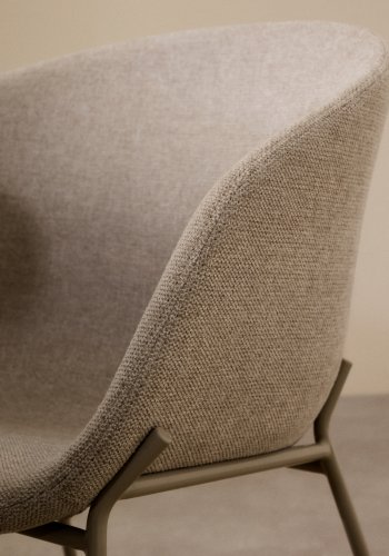 KAVE HOME Yvette stol i beige chenille og stlben i beige finish