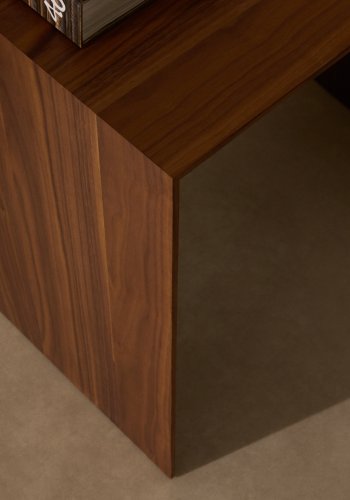 KAVE HOME Litto sidebord i valndfiner med naturlig farvefinish, 55 x 40 cm