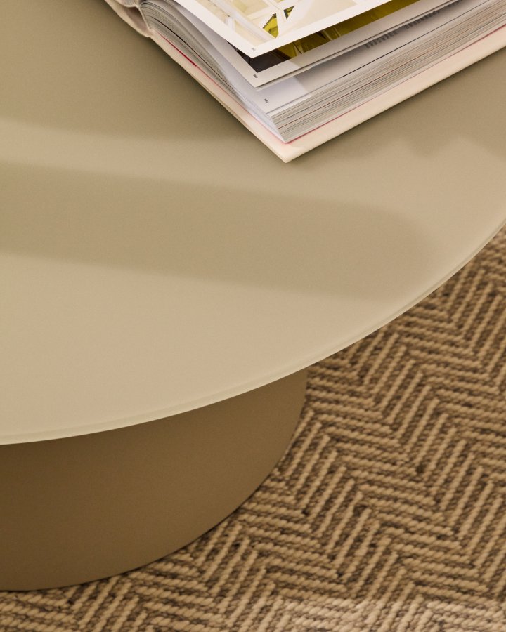 KAVE HOME Wilshire sofabord i hrdet glas og metal med en mat gr finish, 80 cm