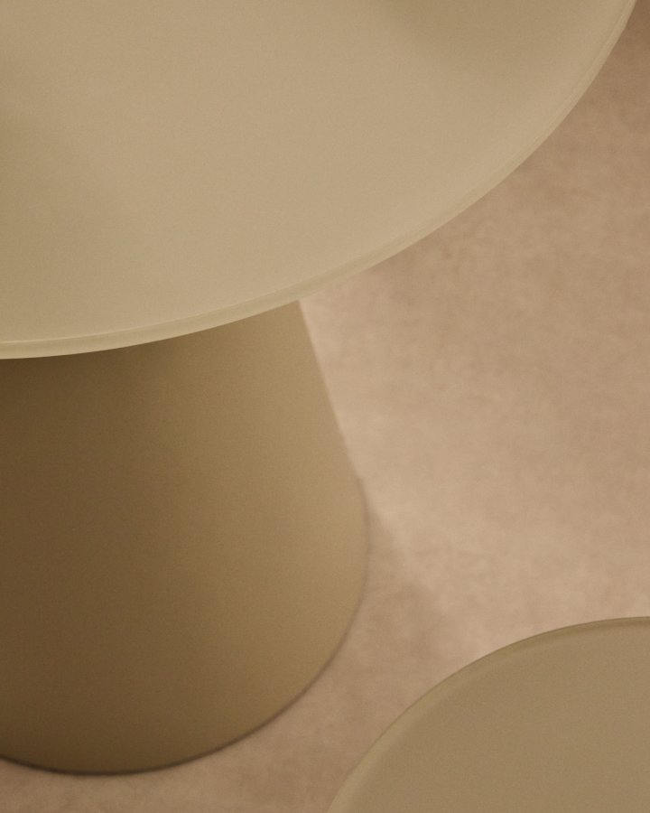 KAVE HOME Wilshire sidebord i hrdet glas og metal med en mat gr finish, 50 cm