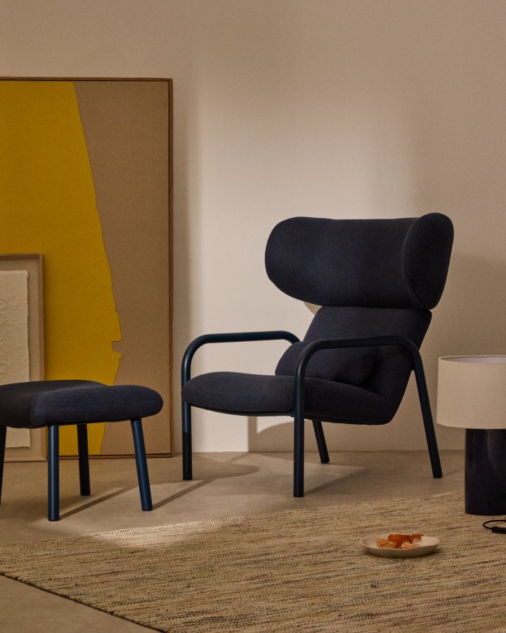 KAVE HOME Inari lnestol i beige med beigelakeret stlfinish FSC Mix Credit