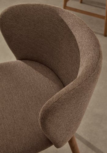 KAVE HOME Ciselia barstol, m. rygln og fodsttte - brun chenille og natur asketr (H:65cm)