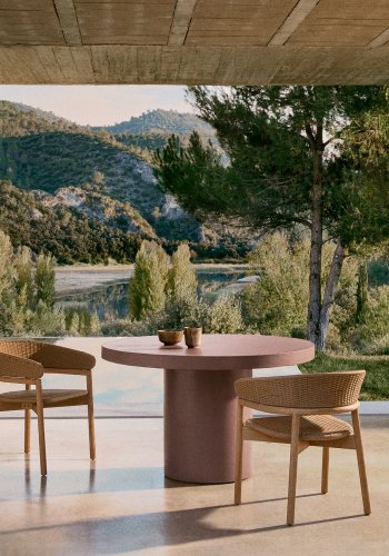 KAVE HOME Aiguablava havebord, rund - terracotta cement (120)