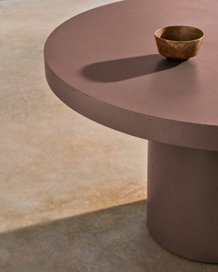 KAVE HOME Aiguablava havebord, rund - terracotta cement (120)