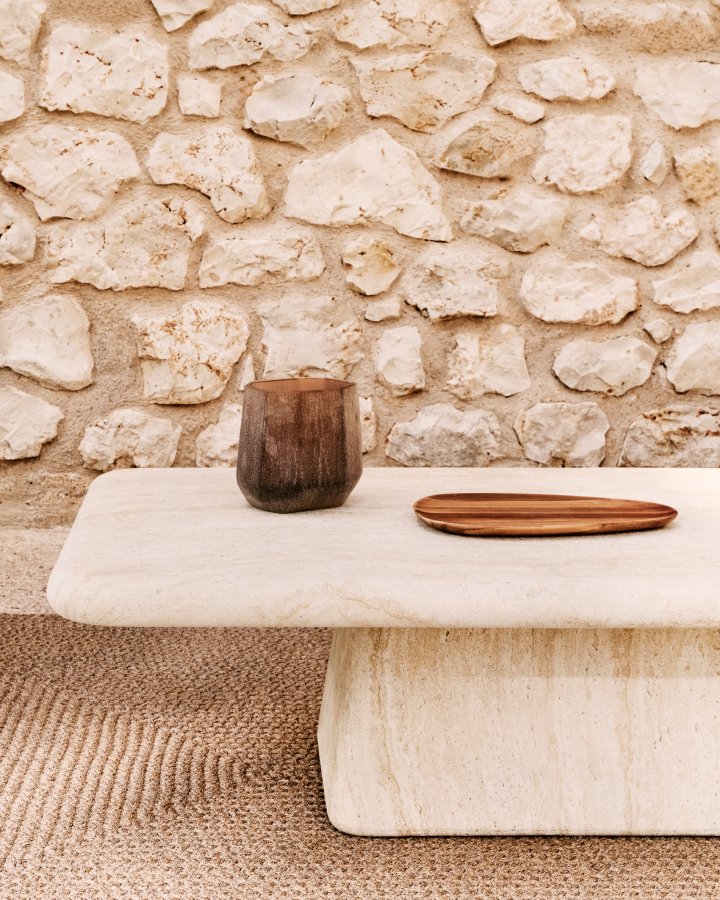 KAVE HOME Drasi sofabord i cement med travertin-effekt finish 140 x 70 cm