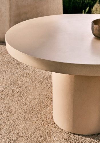 KAVE HOME Aiguablava havebord, rund - beige cement (120)