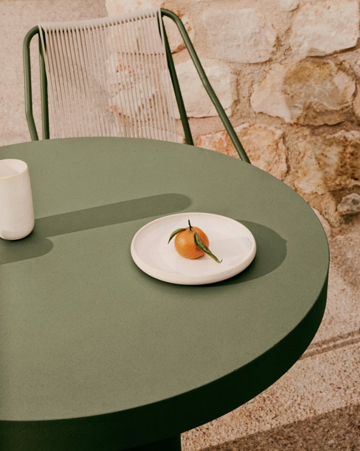 KAVE HOME Aiguablava havebord, rund - grn cement (90)