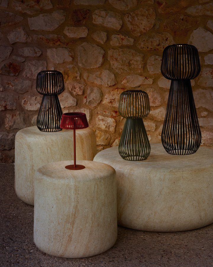 KAVE HOME Aldet udendrs solcelle bordlampe, brbar - terracotta tovsnor og aluminium