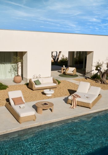 KAVE HOME Meria liggestol i syntetisk rattan med FSC 100% massive akacietr ben