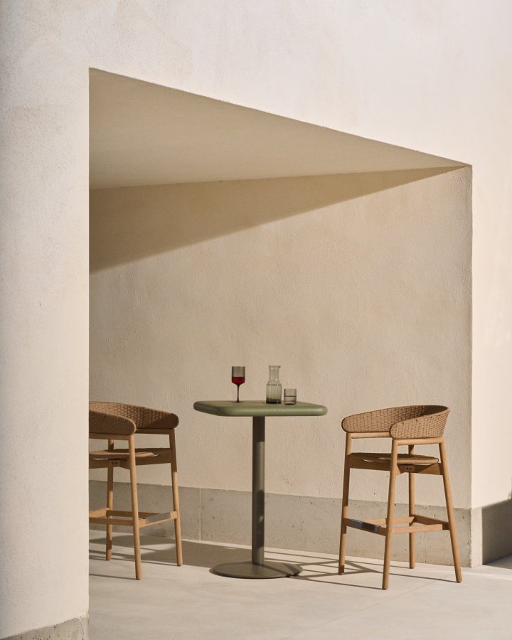 KAVE HOME Esilda udendrs hjbord med grn cementplade 70x70cm og grn stlbund Ã˜55x96cm