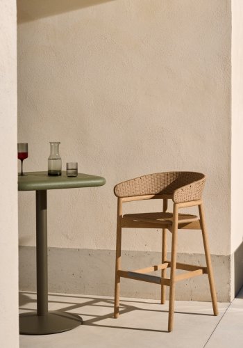 KAVE HOME Arinella udendrs barstol, m. rygln, armln - natur akacietr/beige tovsnor (75cm)